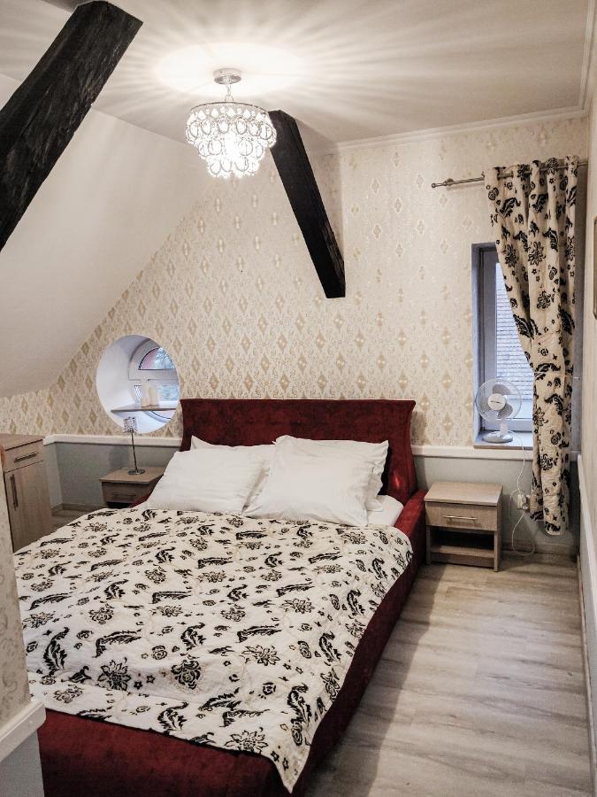 Dom Weselny Pod Kasztanem Hotell